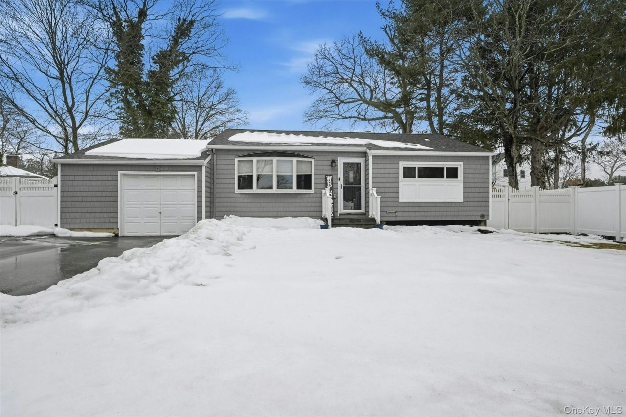 94 Locust Place, East Northport, NY 11731 Main Photo