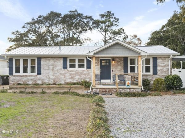 313 Keziah Street, Oak Island, NC 28465