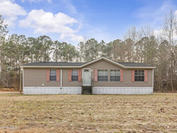 415 Country Acres Road, Grifton, NC 28530