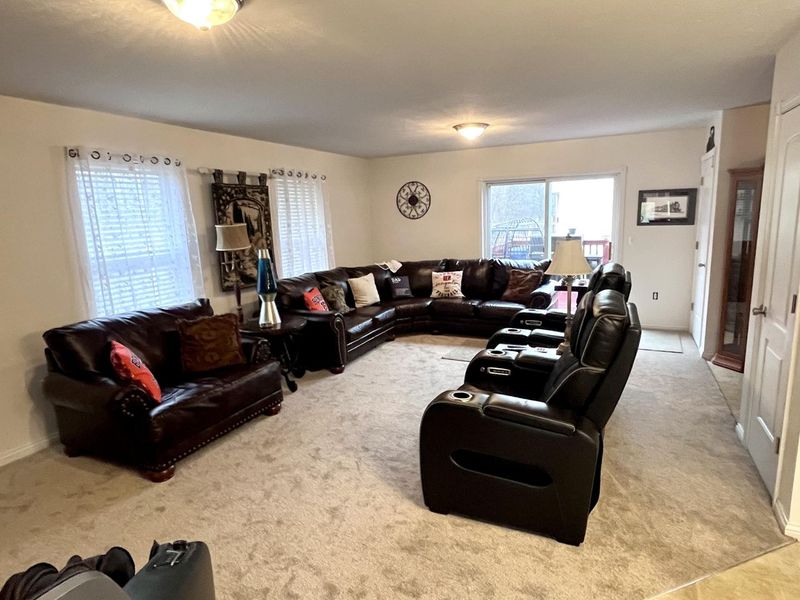 6547 Oak Crest Drive, Burlington, KY 41005 Photo 12