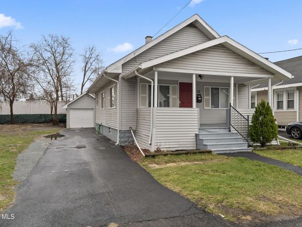 12 Arcadia Court, Colonie, NY 12205