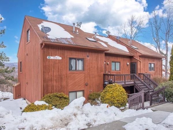 1 Alta Ct, Vernon, NJ 07462