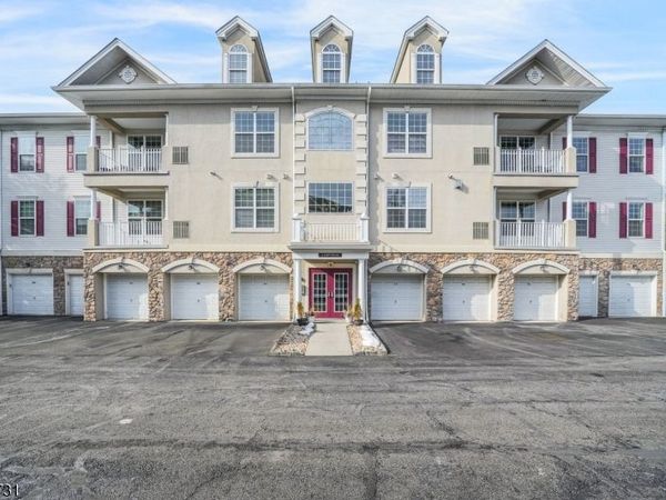 4 Cliff Rd, Unit B2, Woodland Park, NJ 07424