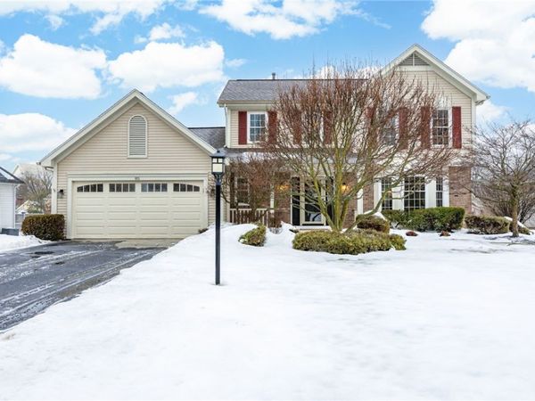 85 E Pointe, Fairport, NY 14450