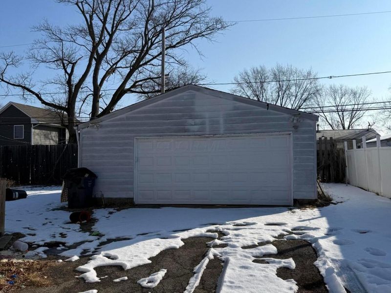 3302 Everson Road E, Columbus, OH 43232 Photo 4