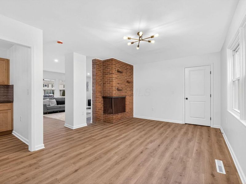 399 Carilla Lane, Columbus, OH 43228 Photo 12