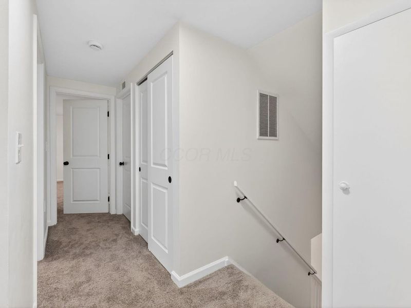 399 Carilla Lane, Columbus, OH 43228 Photo 14