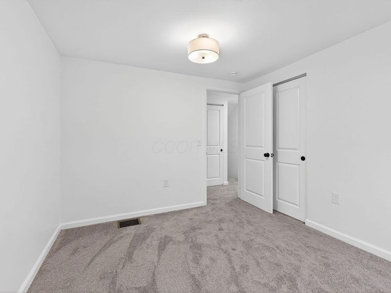 399 Carilla Lane, Columbus, OH 43228 Photo 19