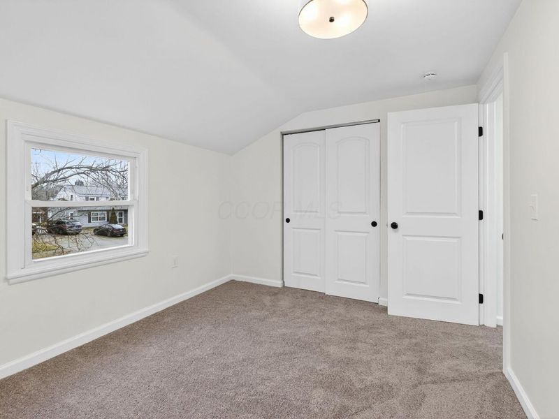 399 Carilla Lane, Columbus, OH 43228 Photo 24