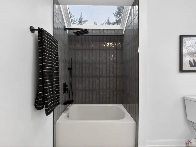 399 Carilla Lane, Columbus, OH 43228 Photo 26