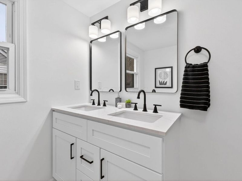 399 Carilla Lane, Columbus, OH 43228 Photo 27