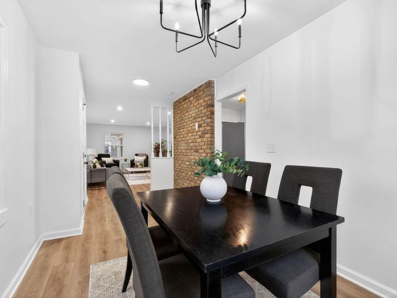 399 Carilla Lane, Columbus, OH 43228 Photo 4