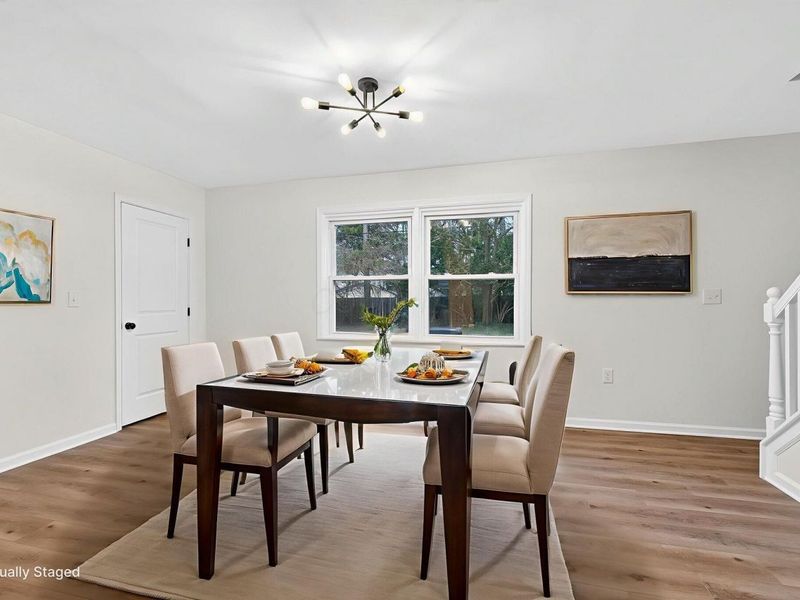 399 Carilla Lane, Columbus, OH 43228 Photo 5