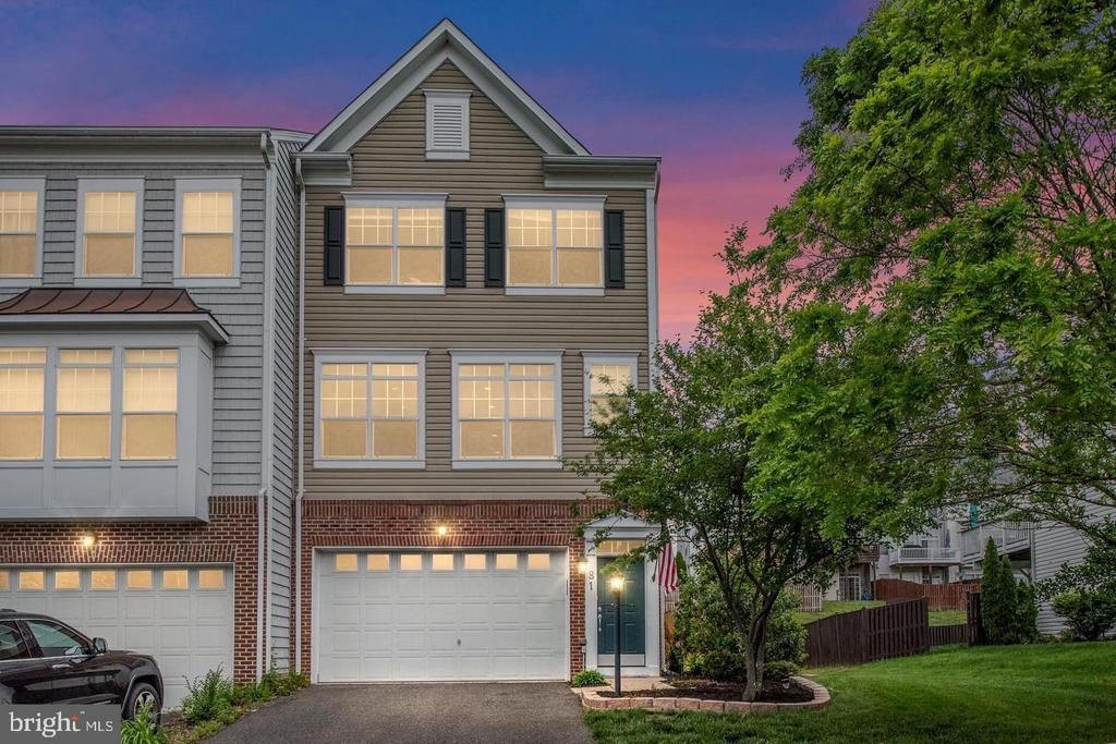 81 Hunting Creek Lane, Stafford, VA 22556 Main Photo