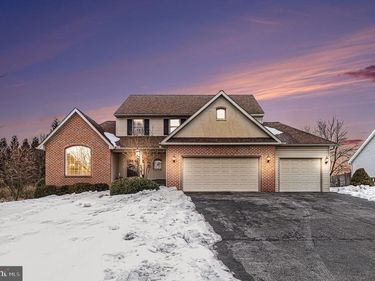 114 ROTHSVILLE STATION ROAD, LITITZ, PA 17543