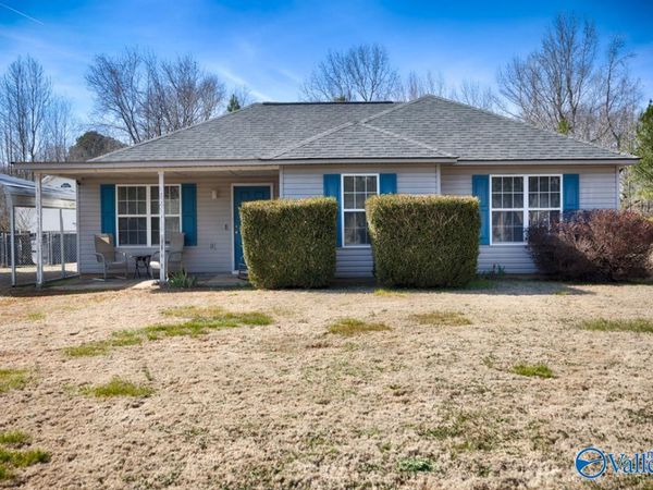 1004 Carters Grove Road, Hazel Green, AL 35750