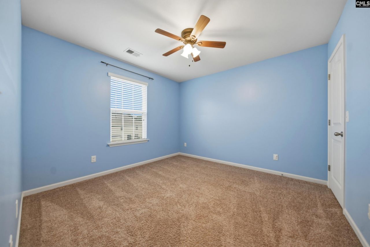 76 Crusader Court Photo 23