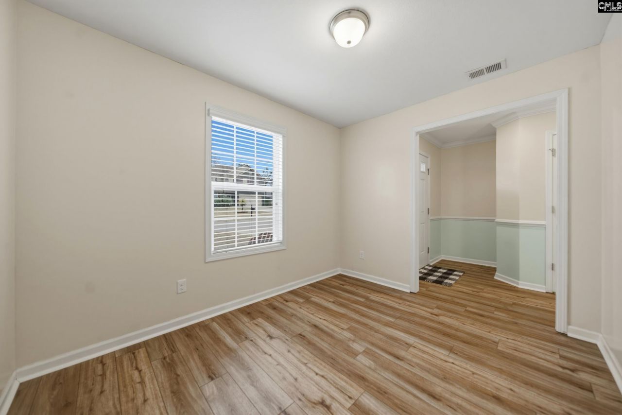 76 Crusader Court Photo 5