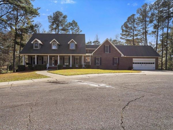 6 Stonesthrow, Laurel, MS 39440