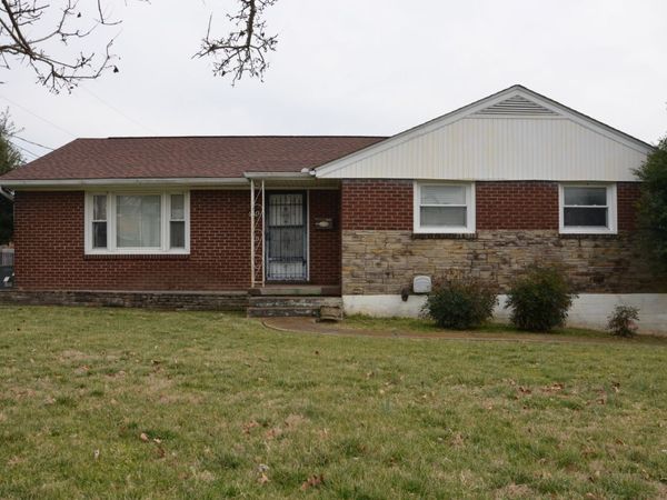 601 Jones St , Old Hickory, TN 37138