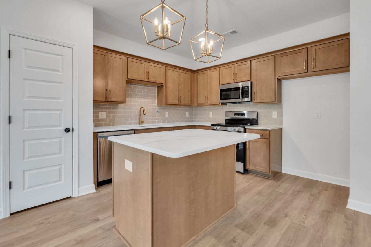 346 Twig Pvt Court, Hendersonville, TN 37075 Main Photo