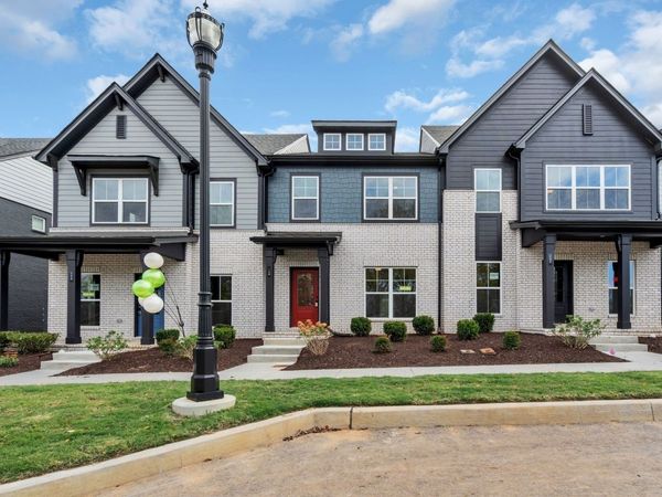 350 Twig PVT Court, Hendersonville, TN 37075