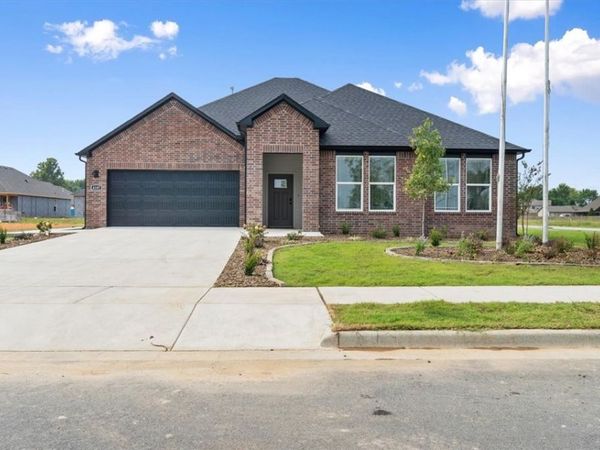 455 W Canada Drive , Farmington, AR 72730