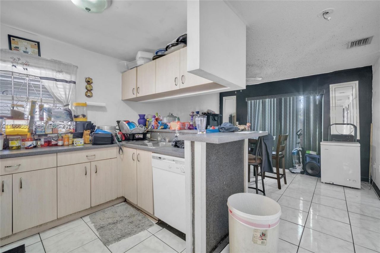 5825 NW 13th Ave, Miami, FL 33142 Photo