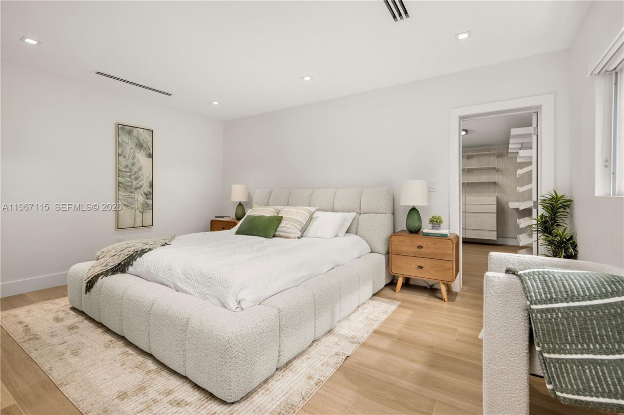 6011 Maynada St, Coral Gables, FL 33146 Photo