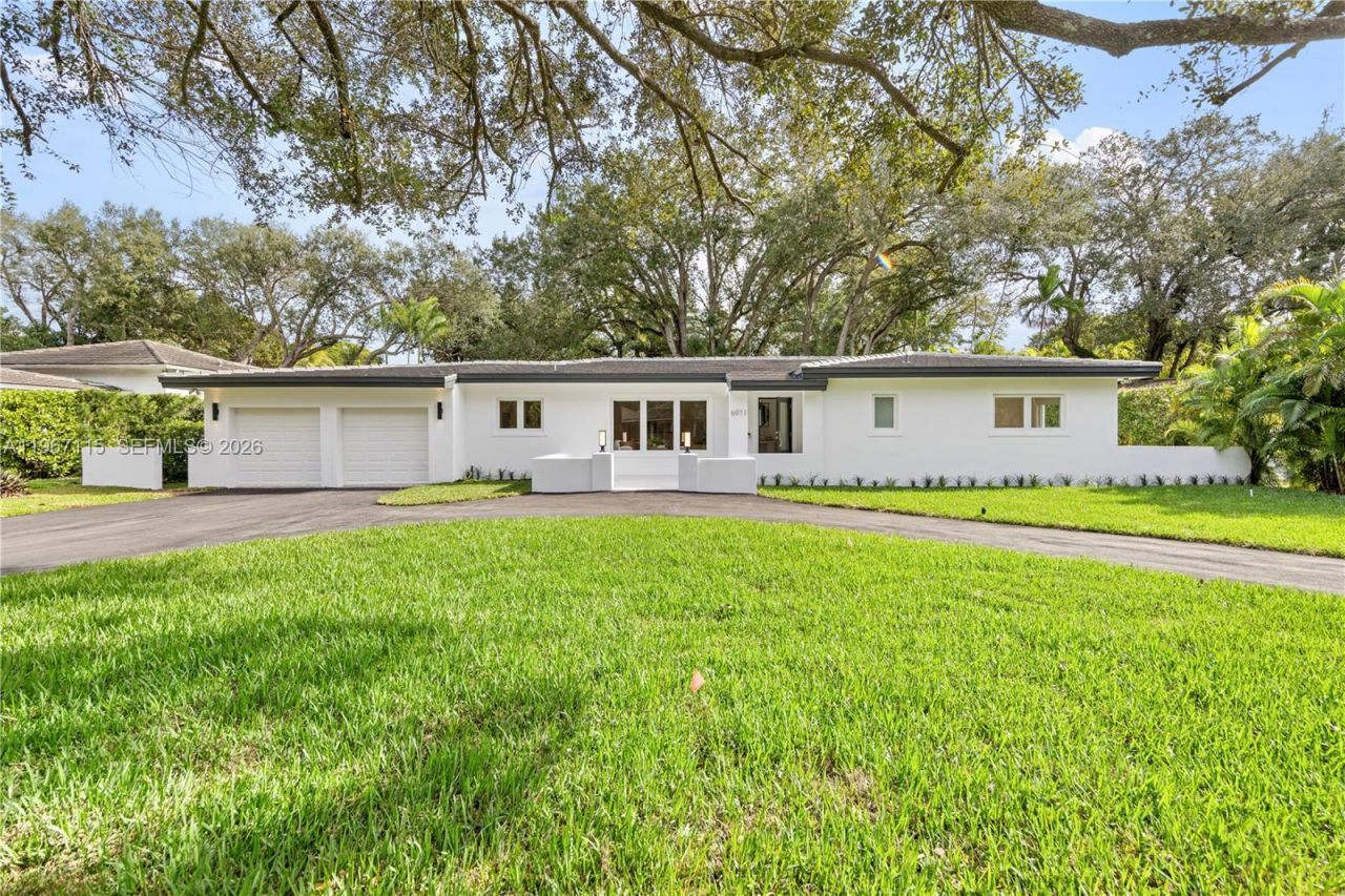 6011 Maynada St, Coral Gables, FL 33146 Photo