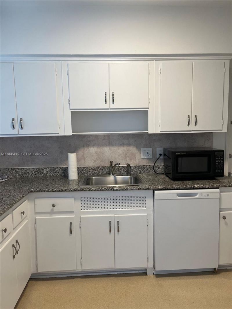 3917 Segovia St, Unit 3917, Coral Gables, FL 33134 Photo