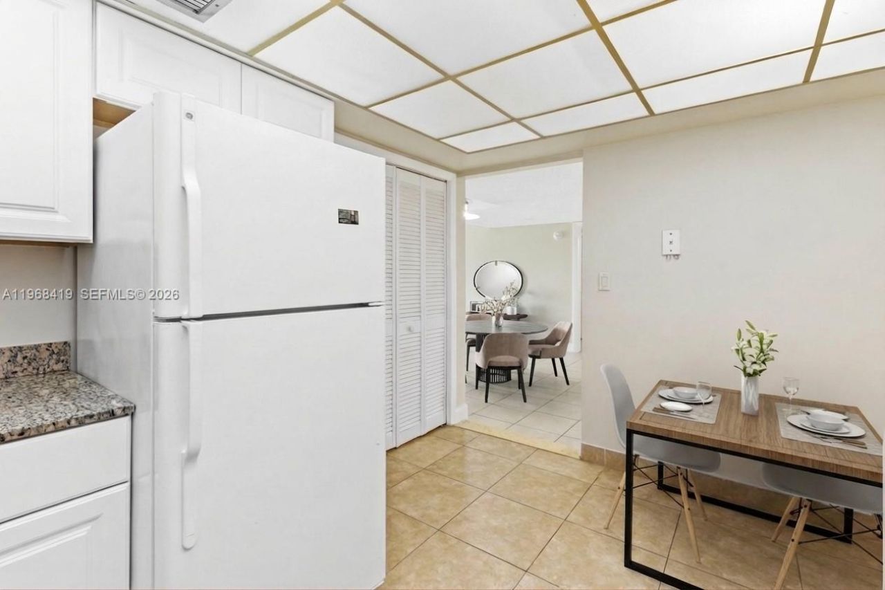 16400 Golf Club Rd, Unit 104, Weston, FL 33326 Photo