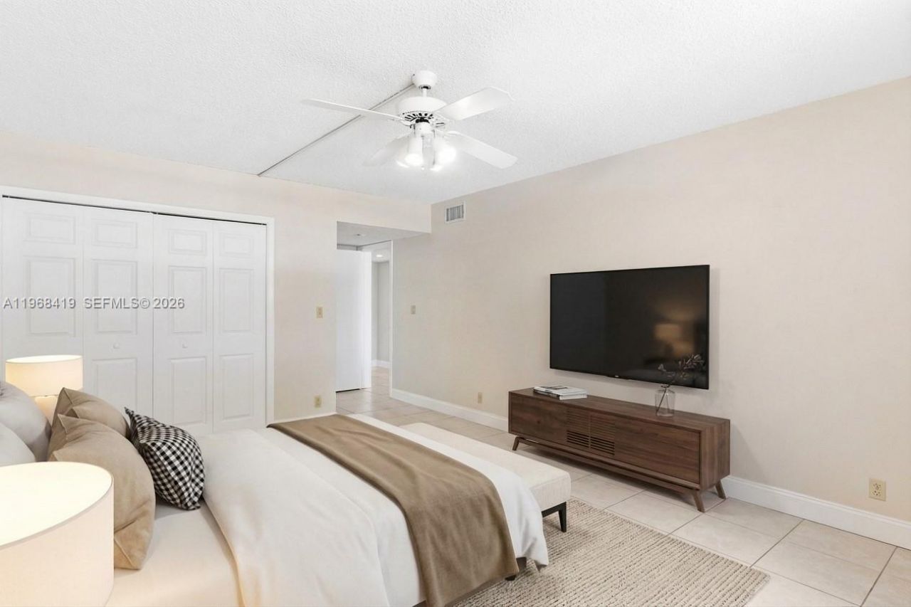 16400 Golf Club Rd, Unit 104, Weston, FL 33326 Photo