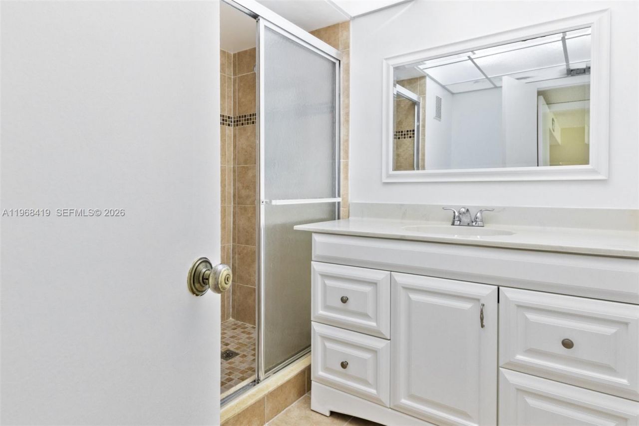 16400 Golf Club Rd, Unit 104, Weston, FL 33326 Photo