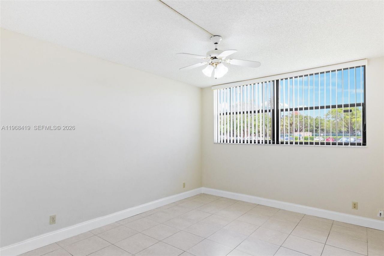 16400 Golf Club Rd, Unit 104, Weston, FL 33326 Photo