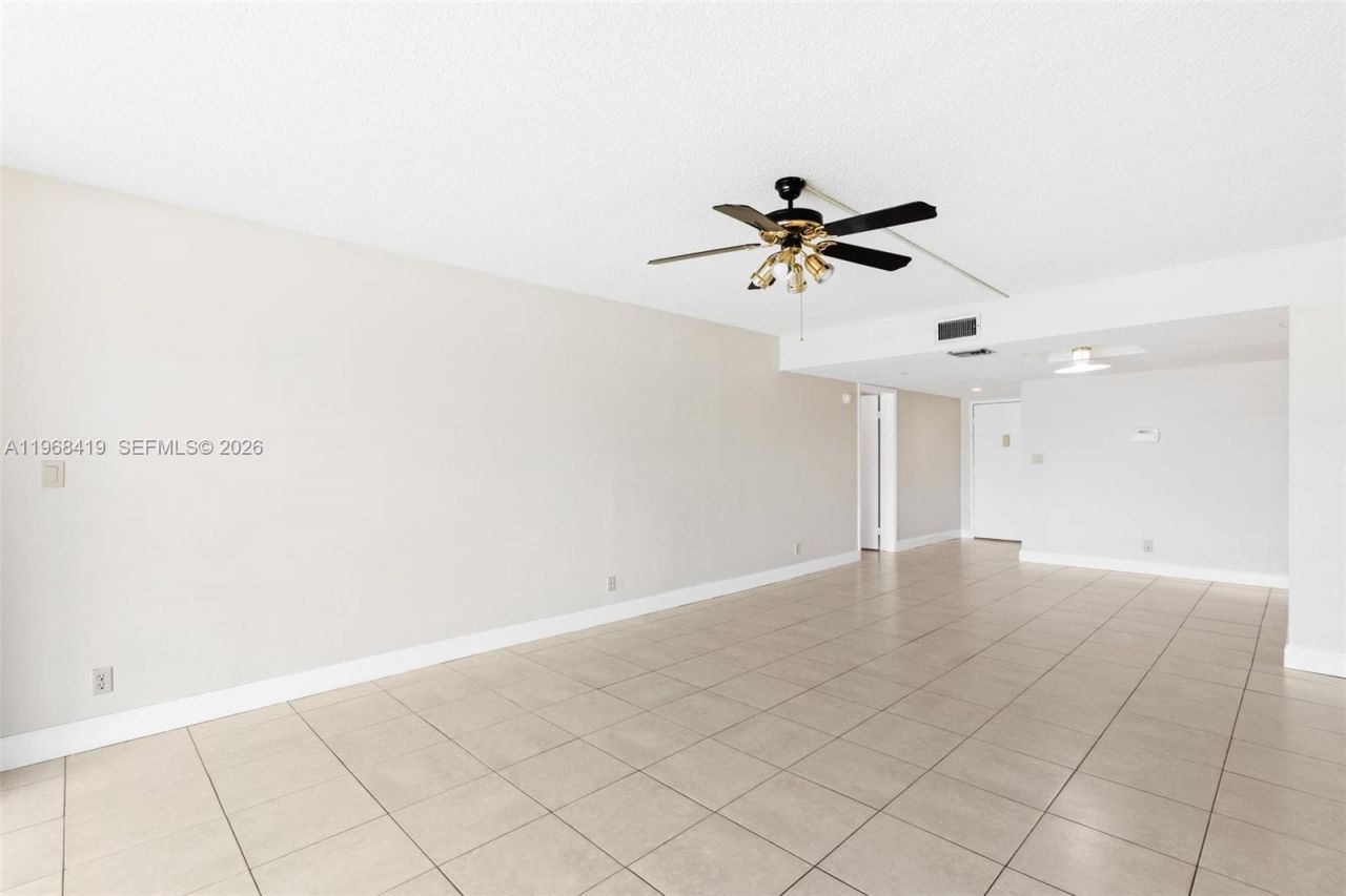16400 Golf Club Rd, Unit 104, Weston, FL 33326 Photo