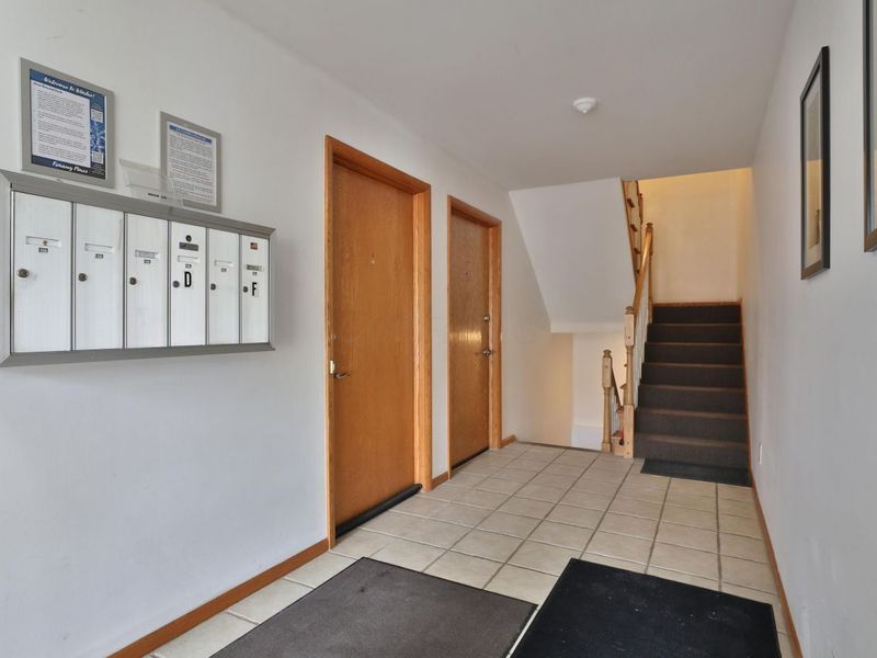 5200 Fenway Court , Unit B, Columbus, OH 43214 Photo 9