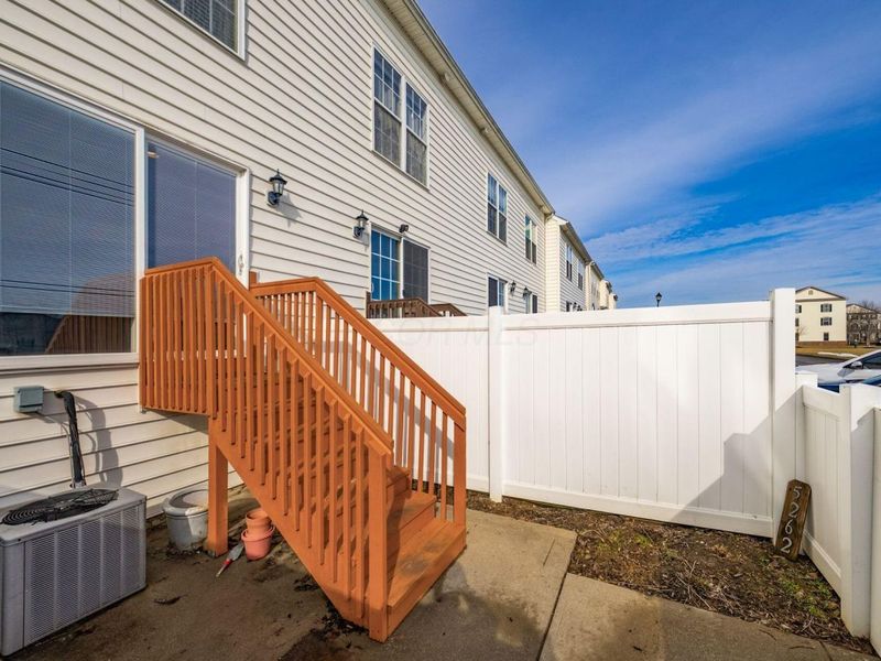 5262 Royal Arch Cascade Drive, Unit 25, Dublin, OH 43016 Photo 24