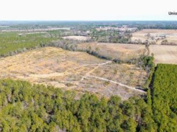 900-`1100 Kader Merritt Road, Rose Hill, NC 27458