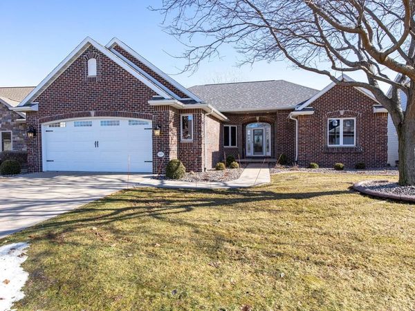 849 WHISPER FALLS LANE, Menasha, WI 54952