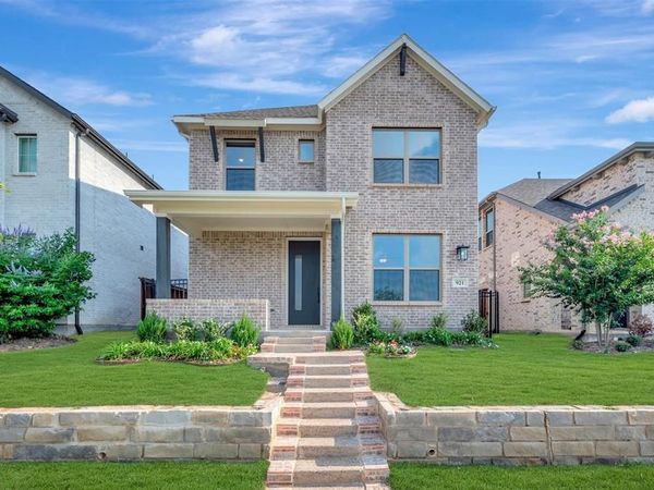 921 Carnation Drive, Crowley, TX 76036