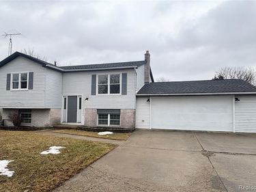 8644 Lillian Drive, Berlin Twp, MI 48166