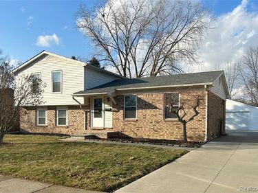 22448 Armstrong Avenue, Brownstown Twp, MI 48193