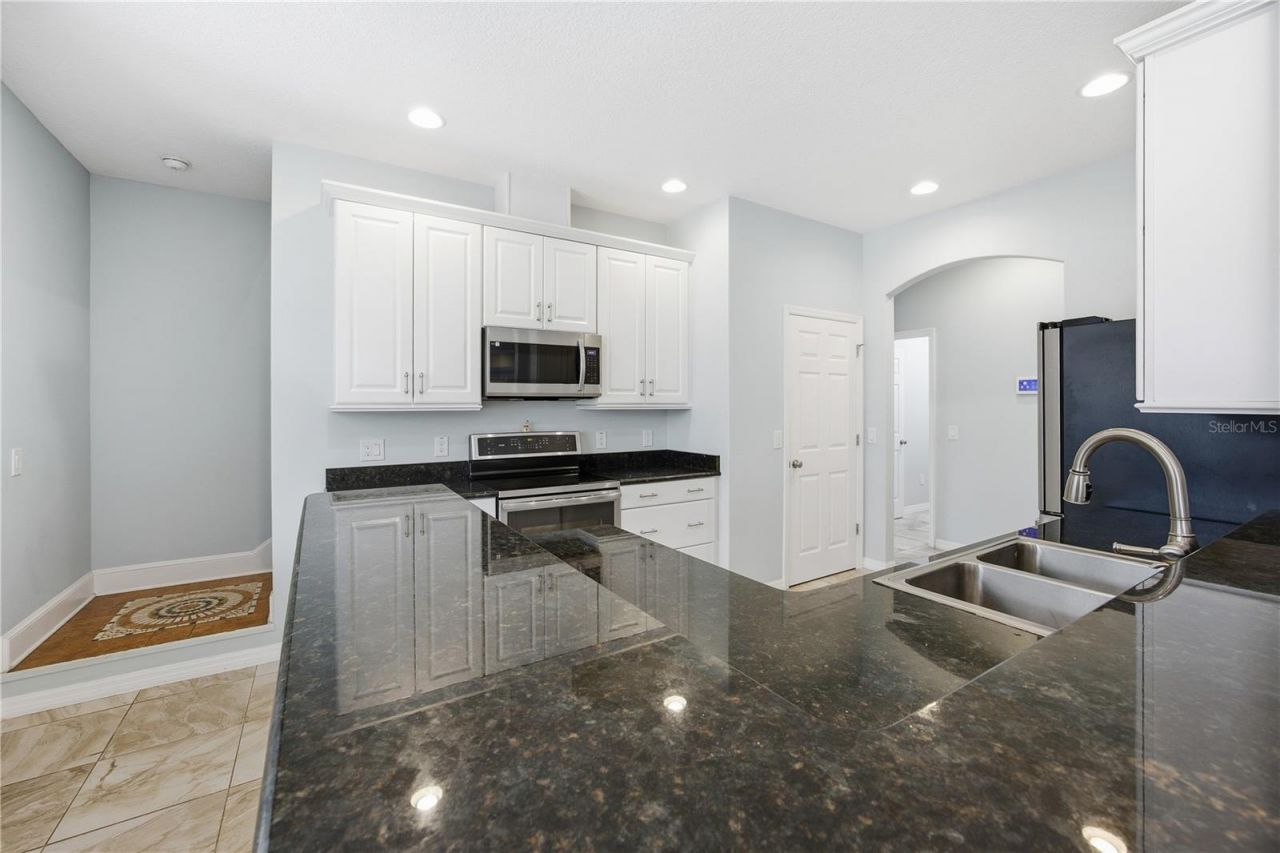 5608 Strong Point, Weirsdale, FL 32195 Photo