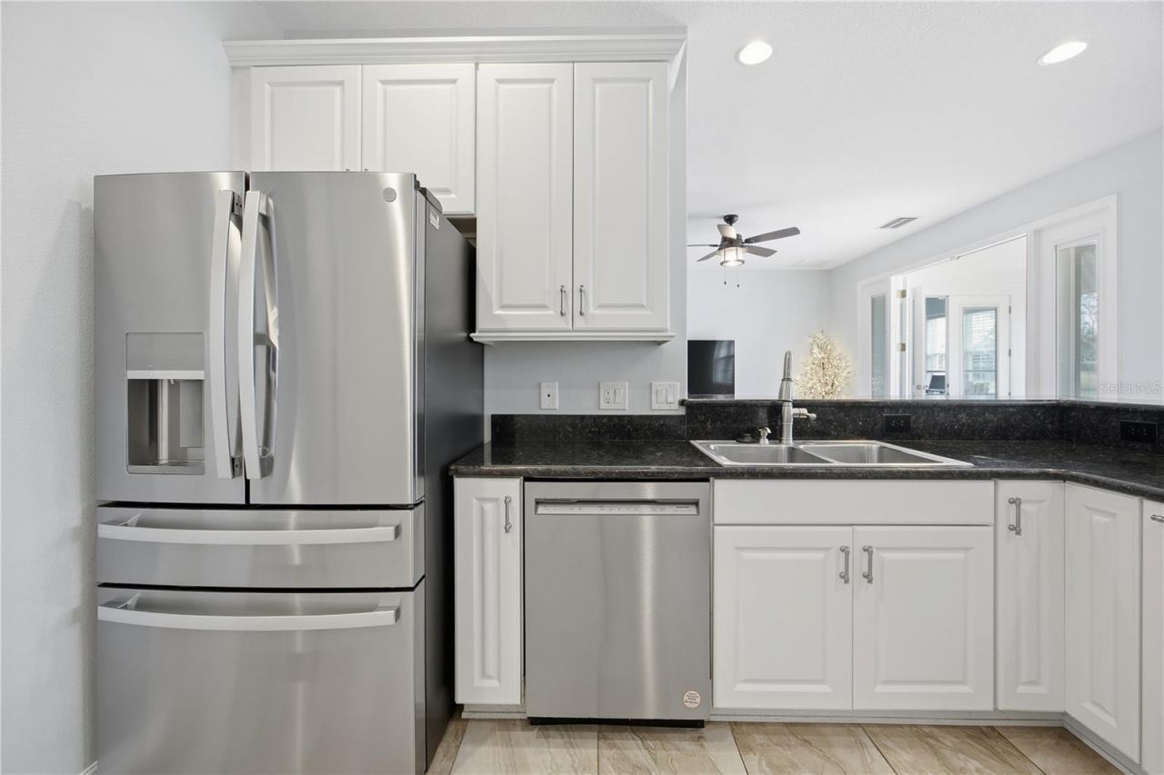 5608 Strong Point, Weirsdale, FL 32195 Photo