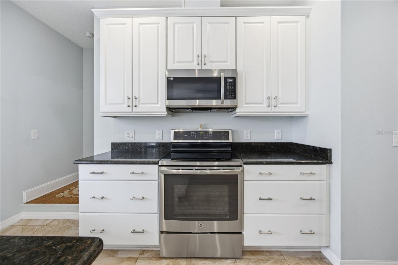 5608 Strong Point, Weirsdale, FL 32195 Photo