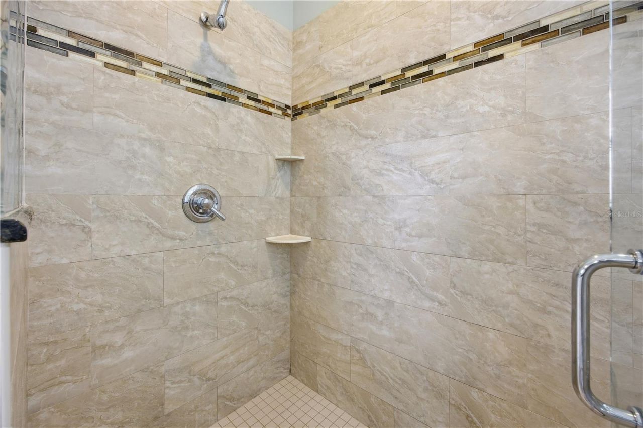 5608 Strong Point, Weirsdale, FL 32195 Photo