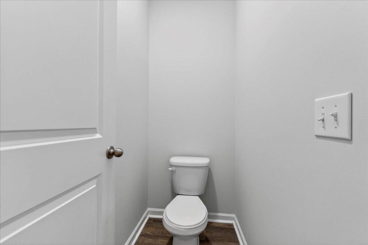 116 Whispering Wood Drive Photo 24