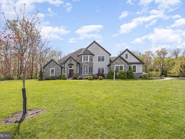 115 MONUMENT DRIVE, ELIZABETHTOWN, PA 17022