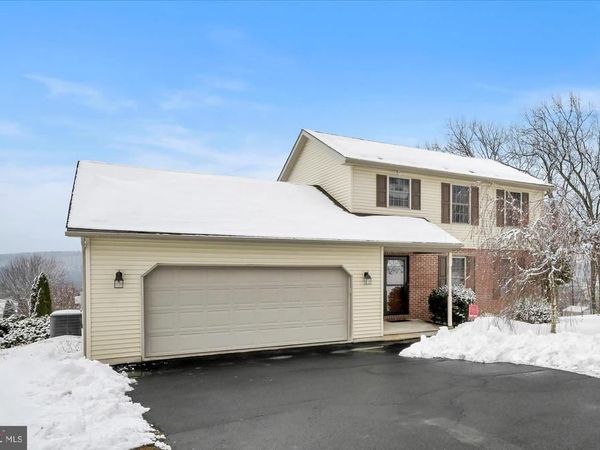 35 JACK AND JILL DRIVE, SCHUYLKILL HAVEN, PA 17972